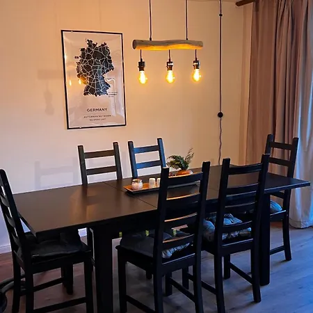 Nospeedlimit-design Apartment-100qm-bis Zu 8 Personen-parkpatz דירה