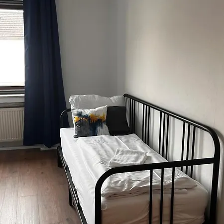 Апартаменты Nospeedlimit-design Apartment-100qm-bis Zu 8 Personen-parkpatz *